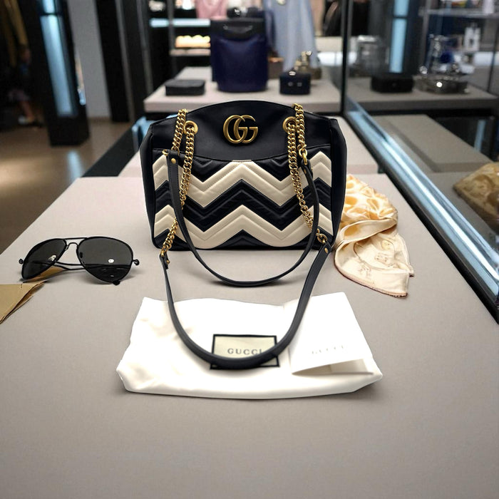 Gucci medium matellase GG Marmont black /white calfskin shoulder bag