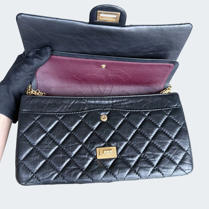 Chanel 2.55 reissue 226 quilted aged calfskin GHW - Black