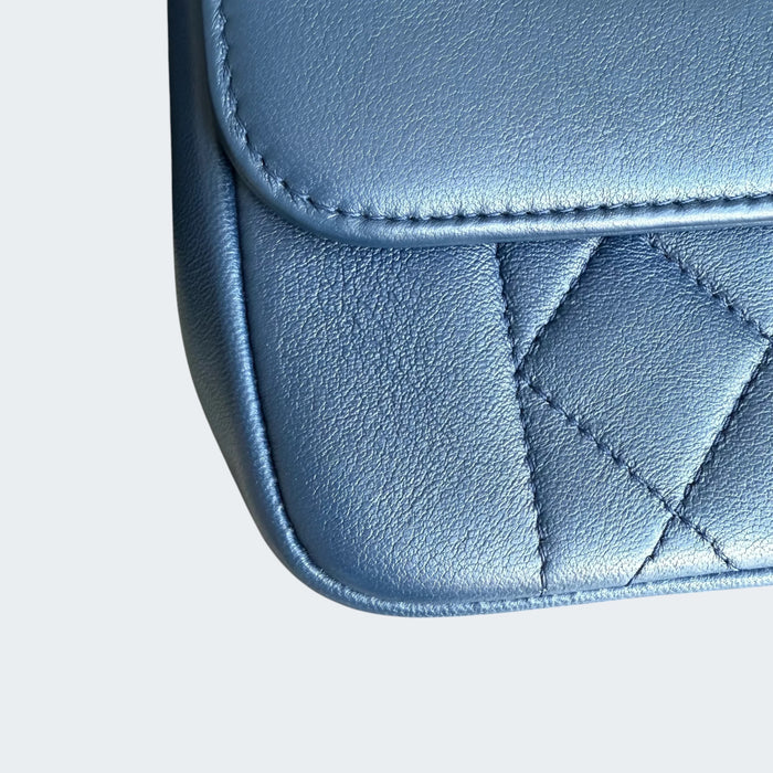 Chanel Chic Me medium quilted lambskin GHW- Navy blue