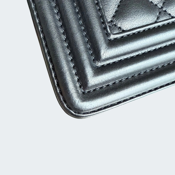 Chanel boy new medium quilted calfskin GHW- Black