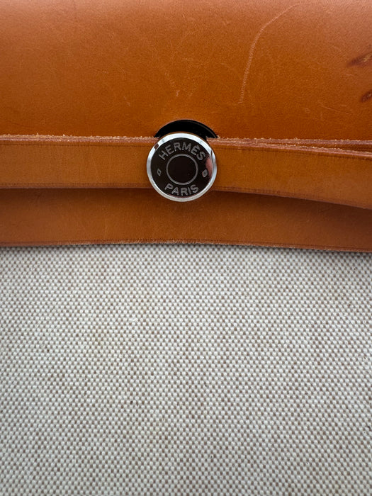 Hermès Herbag 39 Toile & Leather Shoulder Handbag – Beige / Brown