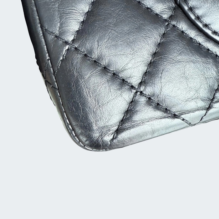 Chanel 2.55 reissue 226 quilted aged calfskin GHW - Black
