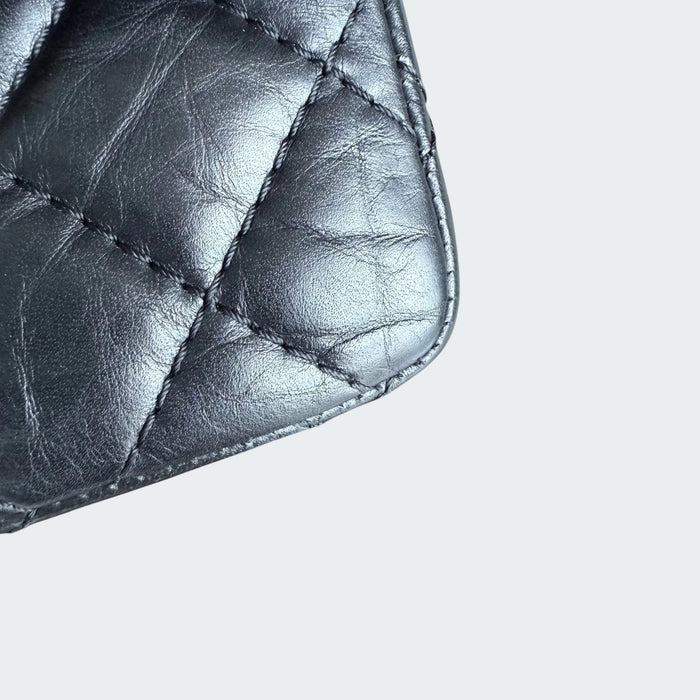 Chanel 2.55 reissue 226 quilted aged calfskin GHW - Black