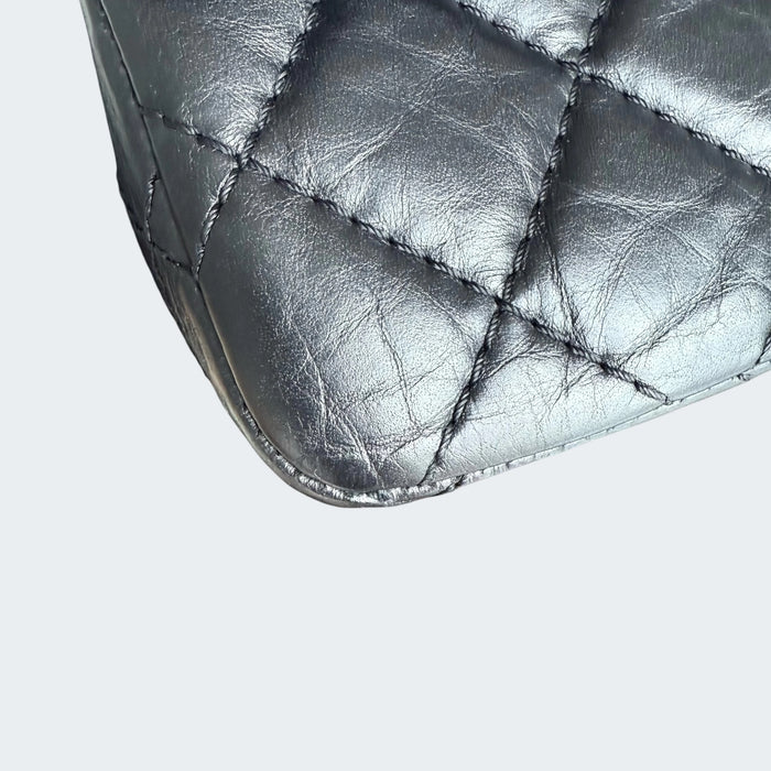 Chanel 2.55 reissue 226 quilted aged calfskin GHW - Black