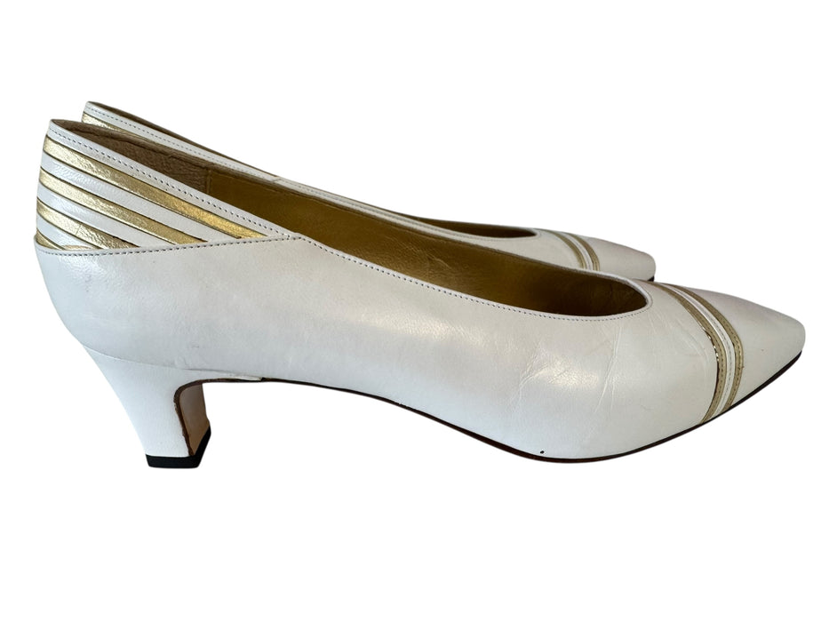 Bally leather classic heels with gold trim- White EU 38