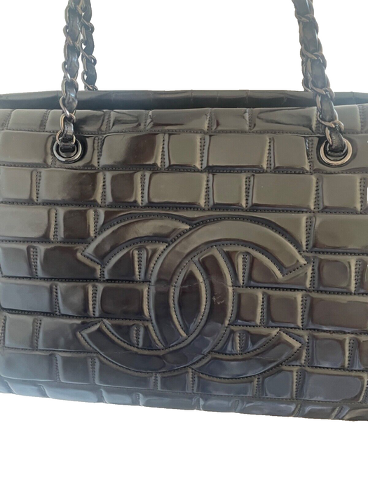 Chanel Coco CC Chocolate Bar Chain Patent Leather Tote - Black
