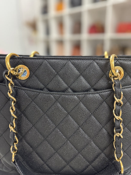 Chanel GST caviar shoulder bag- Black