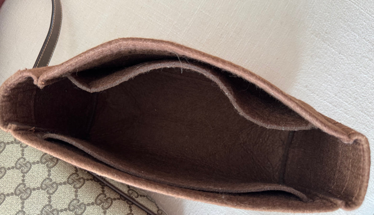 Gucci GG sherry line crossbody bag- brown