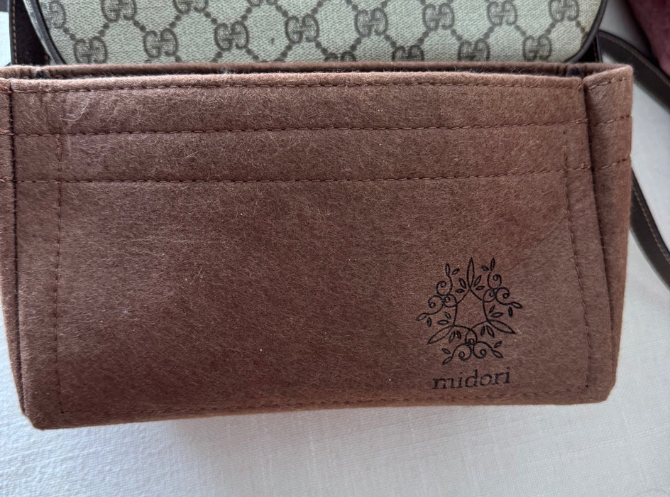 Gucci GG sherry line crossbody bag- brown