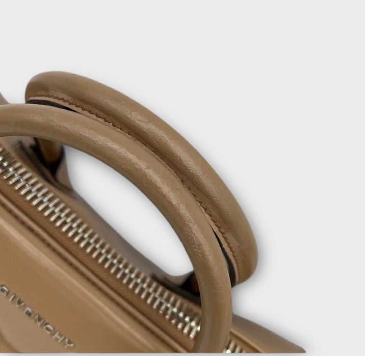 Givenchy Antigona Smooth Calfskin Medium Leather Bag - Beige