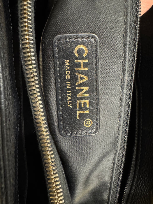 Chanel GST caviar shoulder bag- Black
