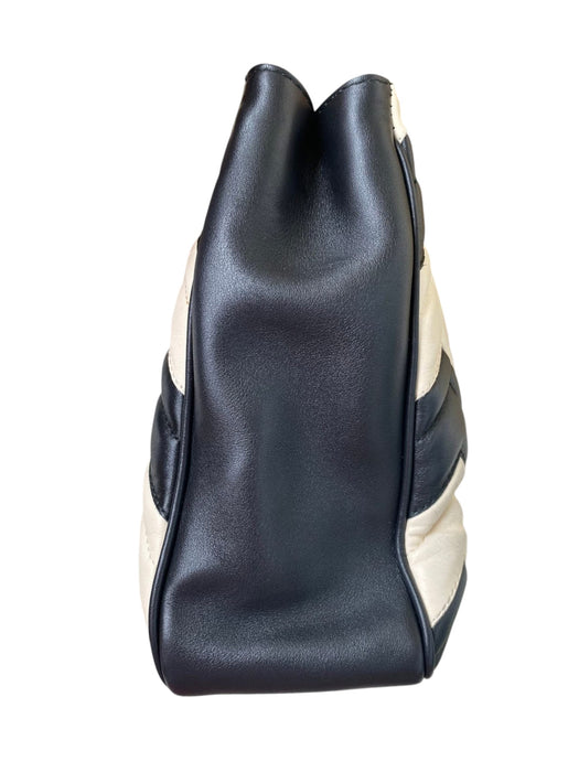 Gucci GG Marmont Chevron Shoulder Bag Black & White Leather | Gold Chain Strap