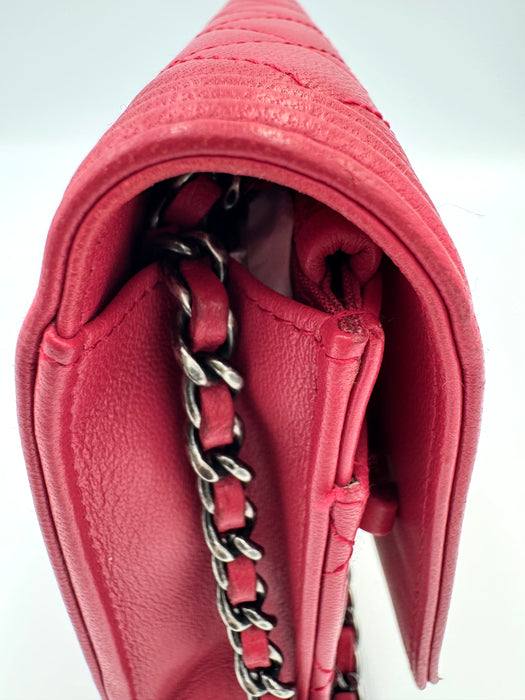 CHANEL Boy Wallet on Chain Pink Quilted Lambskin