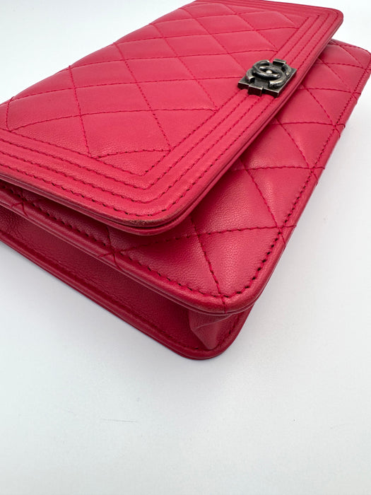 CHANEL Boy Wallet on Chain Pink Quilted Lambskin