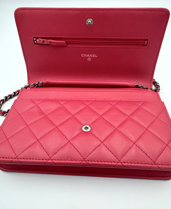 CHANEL Boy Wallet on Chain Pink Quilted Lambskin