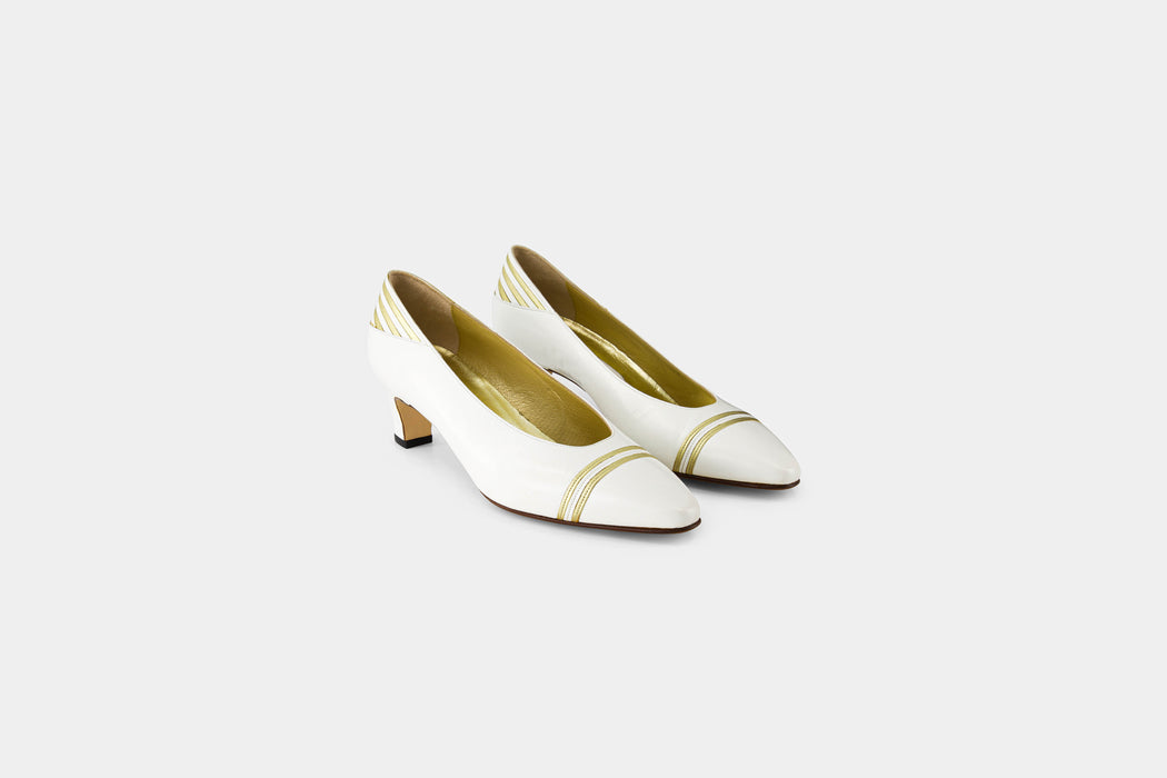 Bally leather classic heels with gold trim- White EU 38