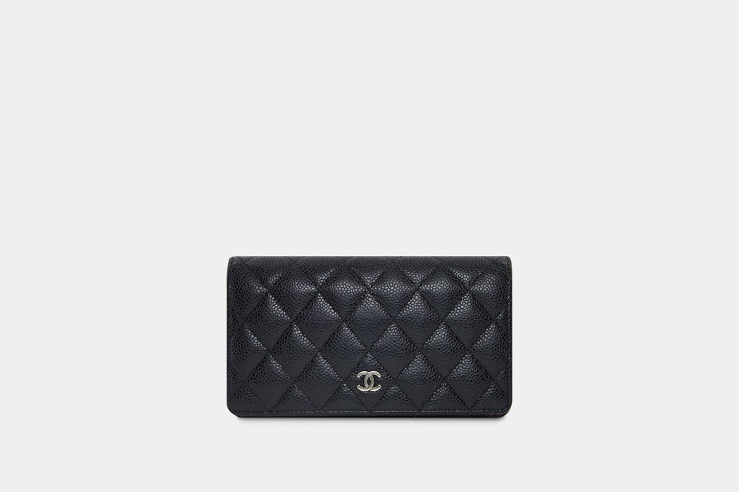 Chanel CC Caviar Leather Bifold Wallet in Silver Hardware