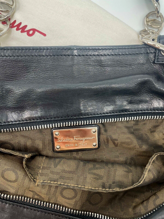 Salvatore Ferragamo Leather Chain Bag - Black