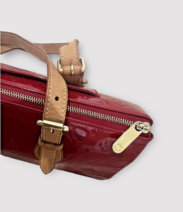 Louis Vuitton Vernis Rosewood Avenue Pomme D'Amour Shoulder Bag