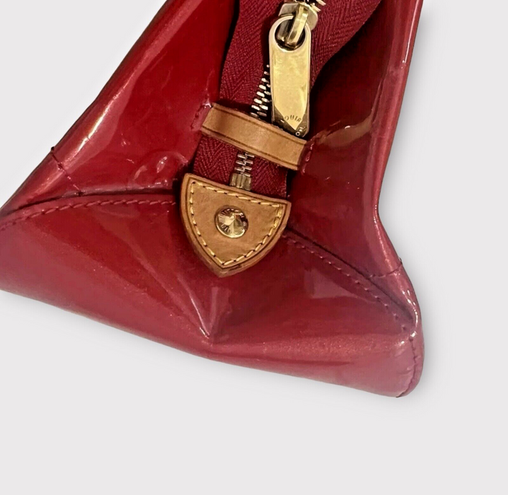 Louis Vuitton Vernis Rosewood Avenue Pomme D'Amour Shoulder Bag