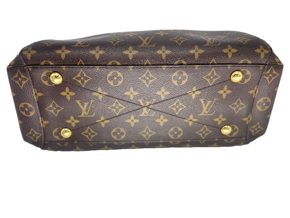 Louis Vuitton Montaigne MM Monogram Shoulder Bag