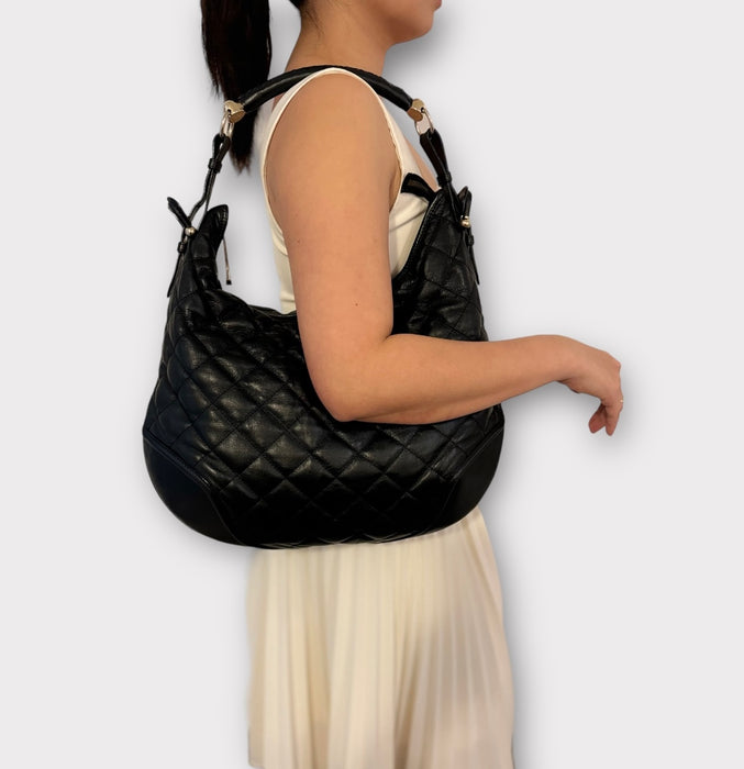 Burberry Quilted Calfskin Leather Hoxton Hobo - Black