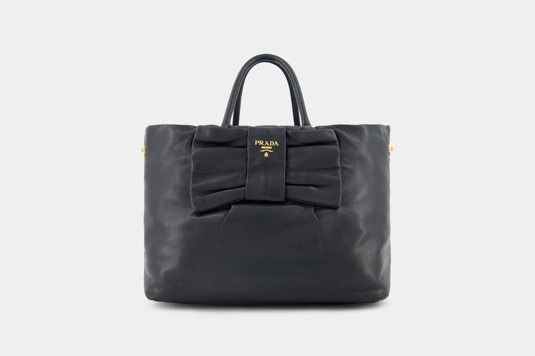 Width: 25.5 cm 
Height:  20 cm
Depth: 15 cm

Condition: Like New
Inclusions: Dustbag