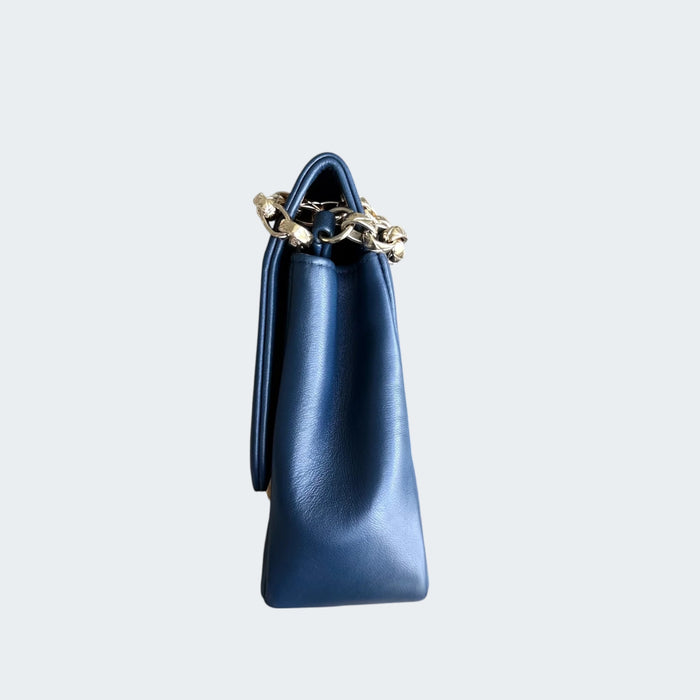 Chanel Chic Me medium quilted lambskin GHW- Navy blue