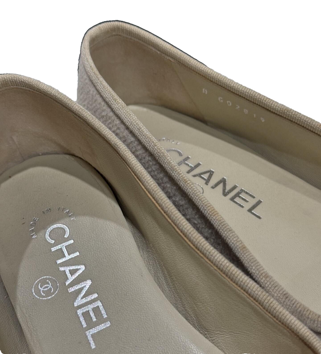 Chanel Ballerina Capped Toe Black and White Shoes (EU 35)