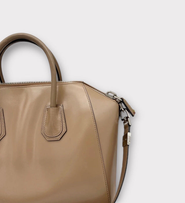 Givenchy Antigona Smooth Calfskin Medium Leather Bag - Beige