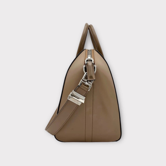 Givenchy Antigona Smooth Calfskin Medium Leather Bag - Beige