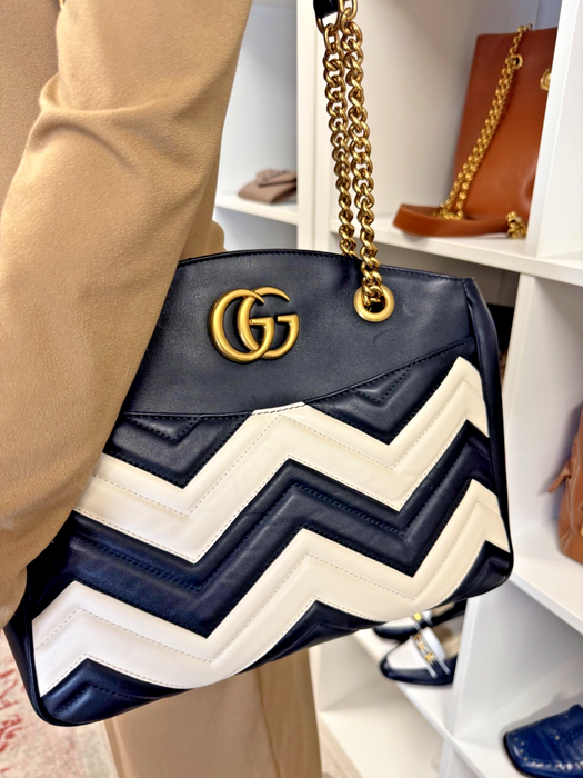 Gucci medium matellase GG Marmont black /white calfskin shoulder bag