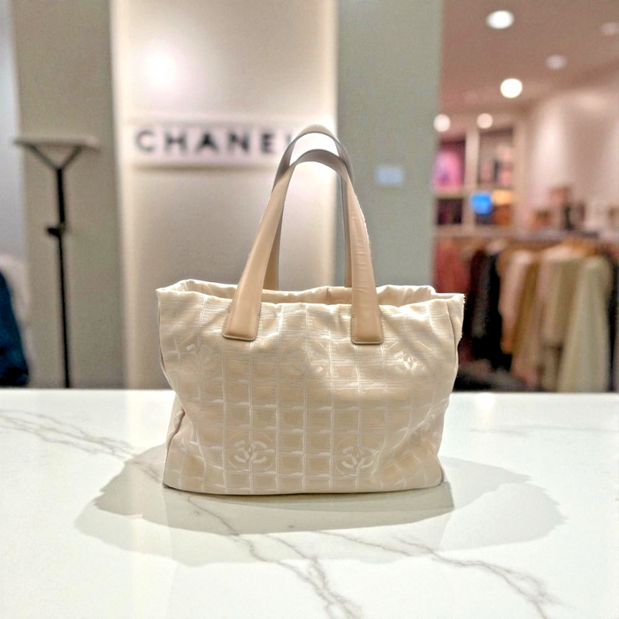 Chanel travel line nude/ pink nylon tote bag