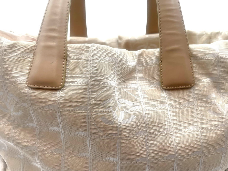 Chanel travel line nude/ pink nylon tote bag