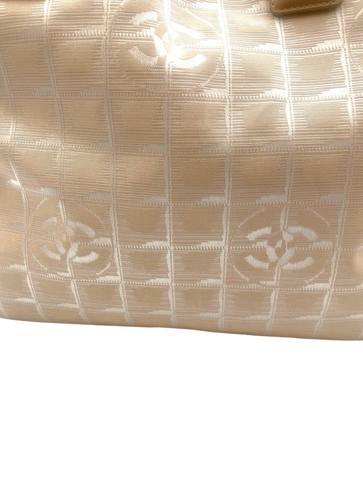 Chanel travel line nude/ pink nylon tote bag