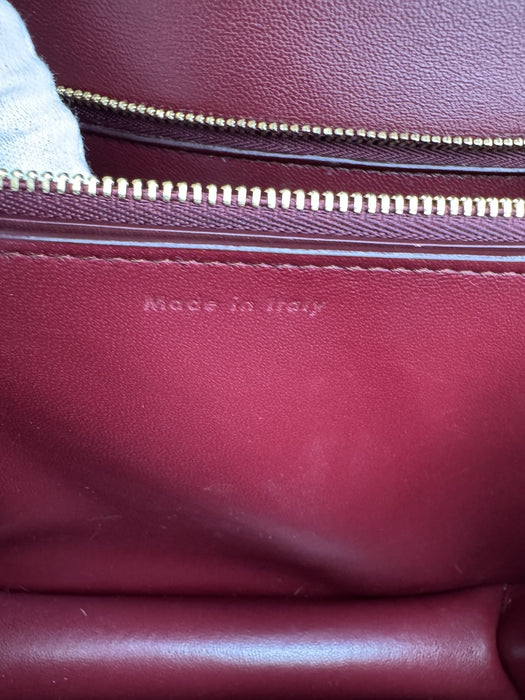 CÉLINE Medium Classic Box leather burgundy Crossbody Bag
