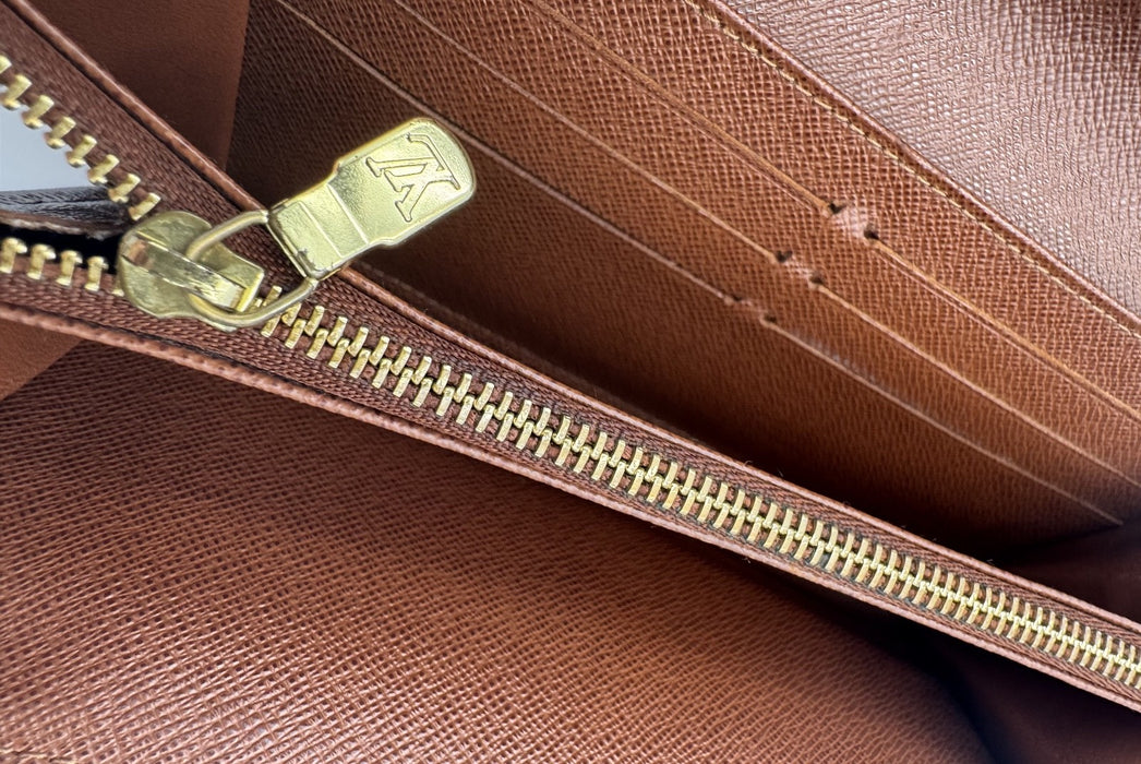 Louis Vuitton Vintage Monogram Sarah Long Wallet – Brown Canvas